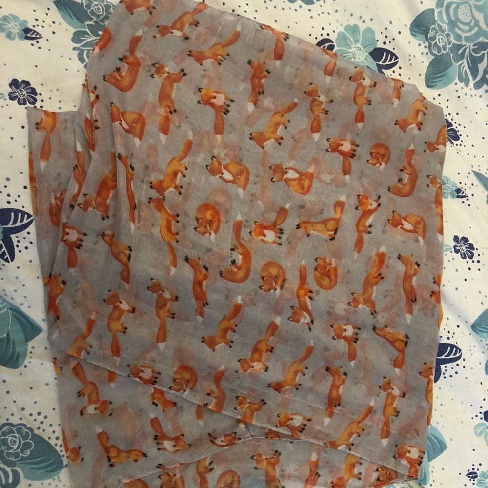 Gray circle/infinity scarf with all over fox print